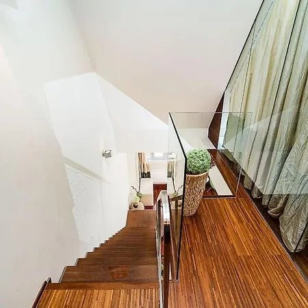 Unique Arty Loft With Terrace Apartmán *