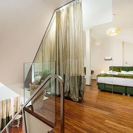 Unique Arty Loft With Terrace Apartmán Praha
