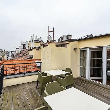 Unique Arty Loft With Terrace Apartmán Praha